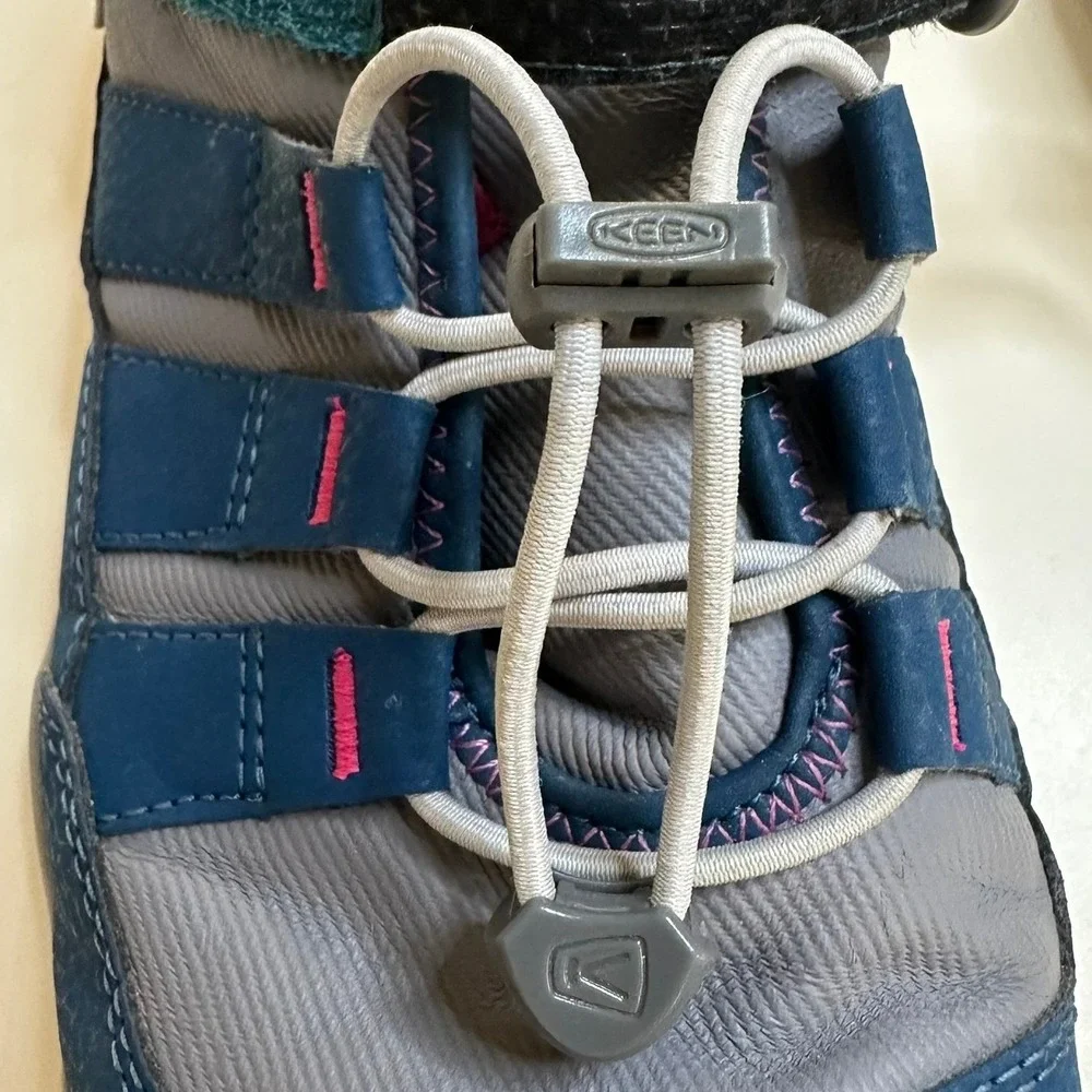 KEEN Big Girls Knotch Hollow Casual Outdoor Sport Sandals Blue Pink Youth Size 5